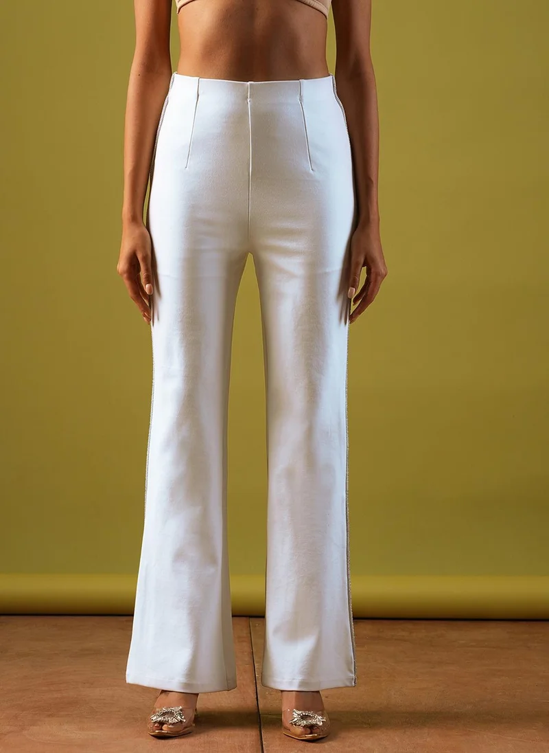 جلو باص جلوبس نسائي بنطلون ضيق واسع من الأسفل بخصر مرتفع مزين بشريط جانبي للحفلات